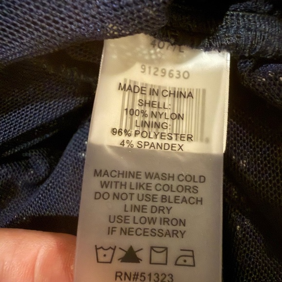 Vince Camuto Sheer Ruched Floral Blouse Navy Large - Picture 5 of 5